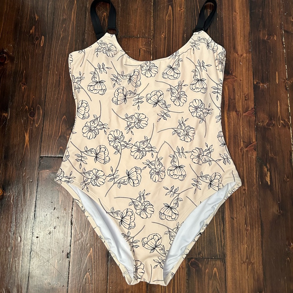Calvin Klein floral swimsuit - Size 16
